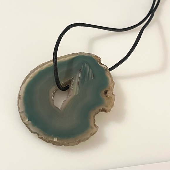 Large Green Agate Slice Pendant on Leather Strap Necklace - Picture 9 of 16